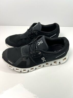 On Cloud 6 Women’s Training Running Shoes size 8.5 Black White Gym Trainers